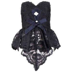 The original label of Bill Blass, and not a licensed label. Perfect condition.